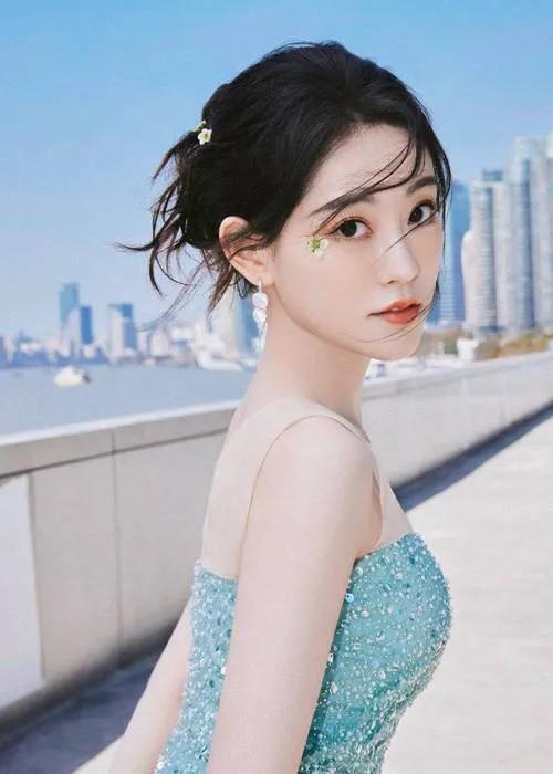 祝緒丹：寶藏女孩，仙氣十足，五官太精緻了