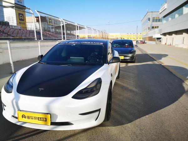 黑武士看膩了？走起！黑黃競技風！