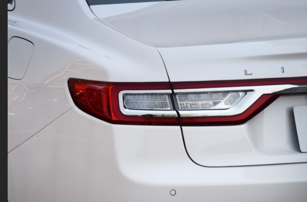 二線豪華中大型轎車對決:林肯大陸和沃爾沃S90誰更超值? 二線豪華中大型轎車對決:林肯大陸和沃爾沃S90誰更超值?