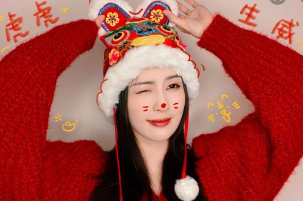 秋瓷炫張傑等9個藝人曬年夜飯，美味又好看，他和父母只吃1道菜