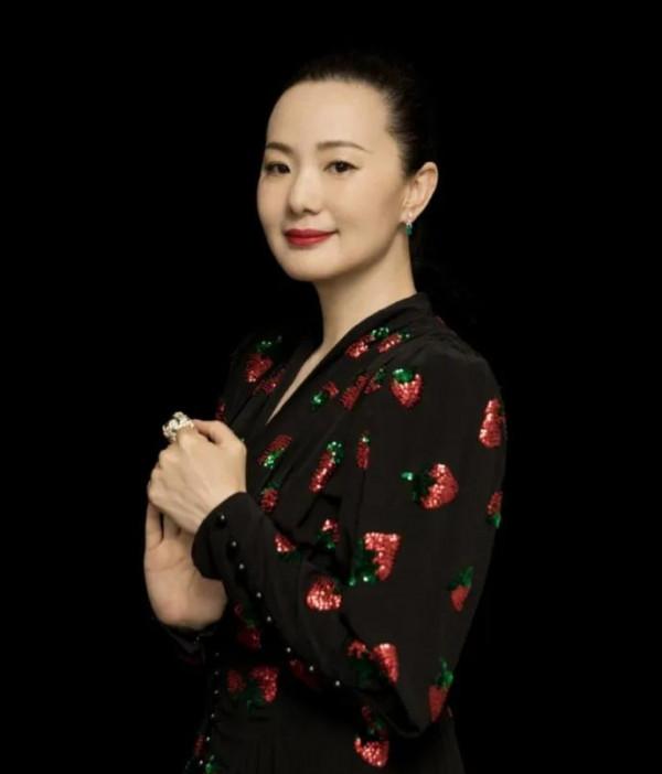 大器晚成的詠梅：氣質優雅，韻味十足（第3張年輕照片）