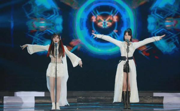 SNH48金曲大賞：8個舞臺登上熱搜，3對曾經的CP有你的意難平嗎？