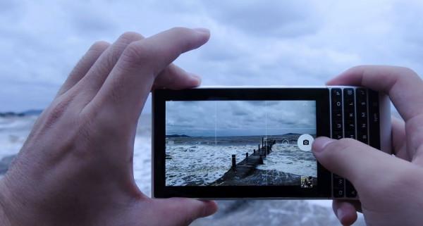 全鍵盤手機的落日餘暉：黑莓Key2上手評測