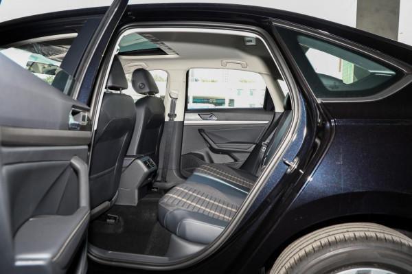 遵循內心還是隨波逐流,第七代伊蘭特和朗逸你該選誰? 遵循內心還是隨波逐流,第七代伊蘭特和朗逸你該選誰?