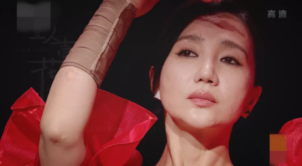 大型晚會明星“現原形”，佟麗婭造型好古怪，楊洋的顏值去哪了？