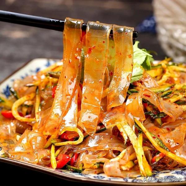 山東鄉村除夕夜，“大戶人家”的十樣下酒小冷盤，你吃過幾樣？