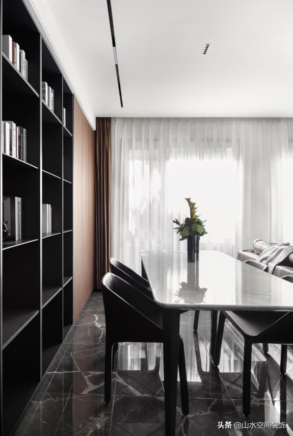 138㎡都市簡約風，現代、時尚，細膩詮釋高雅品位，無可挑剔