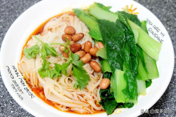 曬曬全職媽媽的一人食，自制重慶小面和檸檬蝦，一口麻辣真過癮