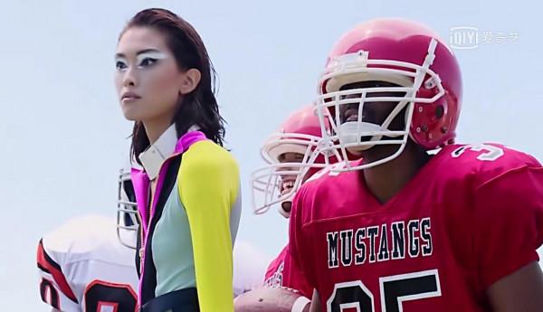 綜藝裡讓人氣憤的6大場面:她被人隨意剪了頭髮,他護膝被人藏針 綜藝裡讓人氣憤的6大場面:她被人隨意剪了頭髮,他護膝被人藏針