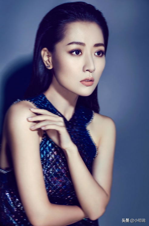 一心渴望愛情的白冰，終究還是成為了單親媽媽，她的背後也有心酸