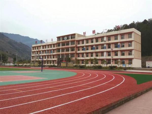 母親是瘋子,還有四個弟弟妹妹,父親年邁,她終沒能逃出命運束縛 母親是瘋子,還有四個弟弟妹妹,父親年邁,她終沒能逃出命運束縛