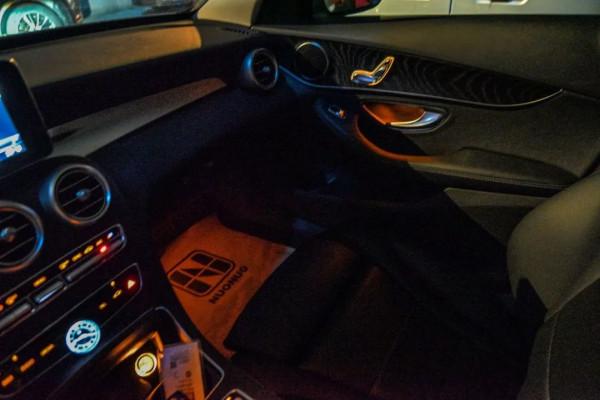 賓士 C200:4年車齡新C旅,優雅美麗5折售 賓士 C200:4年車齡新C旅,優雅美麗5折售