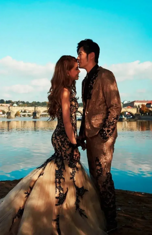 6位天王嫂境遇大不相同,方媛帶孩子坐經濟艙,李靚蕾8年婚姻破碎 6位天王嫂境遇大不相同,方媛帶孩子坐經濟艙,李靚蕾8年婚姻破碎