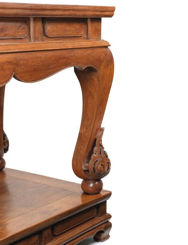 前年一例2300萬，今秋黃花梨供桌再現巴黎