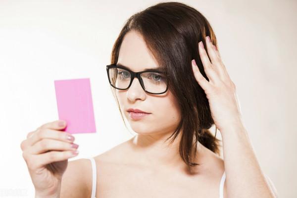 自制首烏當歸白髮變黑髮外用液的方法 自制首烏當歸白髮變黑髮外用液的方法