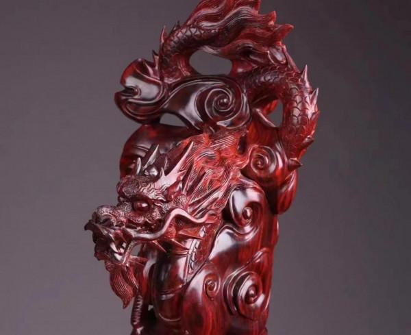 心有云澤，方雕龍行於野！這木雕，好美啊