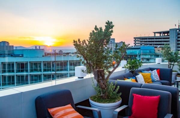 為何酒店前臺工資低,還有很多女孩子願意做 為何酒店前臺工資低,還有很多女孩子願意做