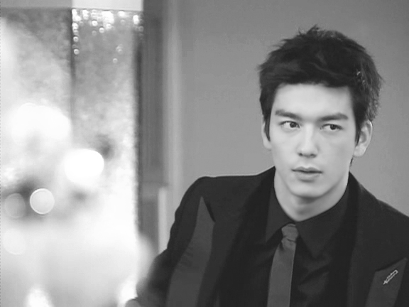 男二號長成這樣，男主角不火也能理解了吧？