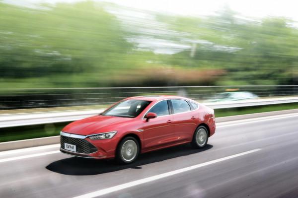 除了便宜、油耗低還有啥？ 秦PLUS DM-i 深度試駕體驗