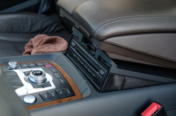 儘管踩油門,剩下的交給Quattro,開著二手越野版奧迪Q7去玩泥巴 儘管踩油門,剩下的交給Quattro,開著二手越野版奧迪Q7去玩泥巴