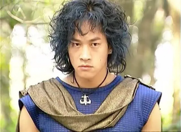 影視劇演員臨時換人，導演眼光真毒，有的不換可能還沒那麼離譜