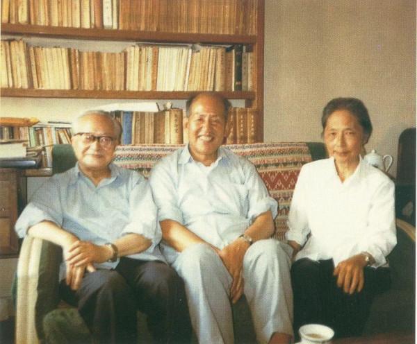 沈從文為追求張兆和,4年寫500多封情書,為何婚後一年就出軌? 沈從文為追求張兆和,4年寫500多封情書,為何婚後一年就出軌?