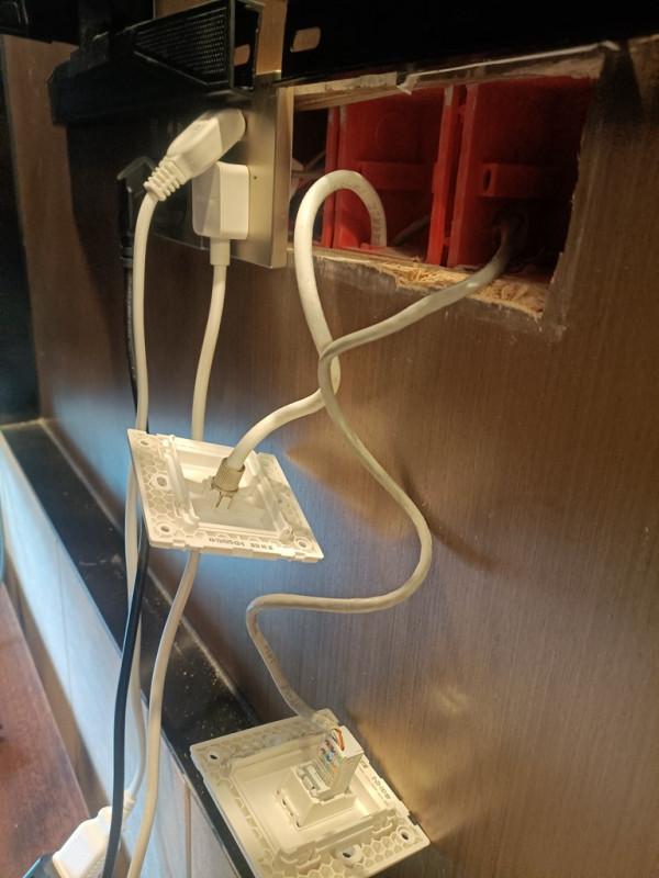 抽網線、換路由—實戰華碩AX86U挽救精裝房垃圾網路 抽網線、換路由—實戰華碩AX86U挽救精裝房垃圾網路