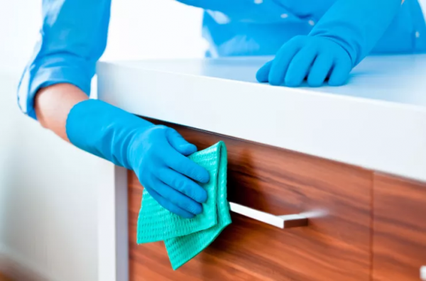 一波三折！面試N次，好不容易請到女傭，她卻進了新加坡警察局