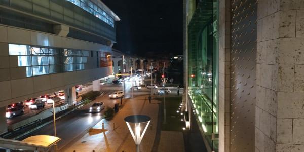 日本沖繩島自駕遊(一)，那霸市內閒逛，僥倖看到了焚燬前的首裡城