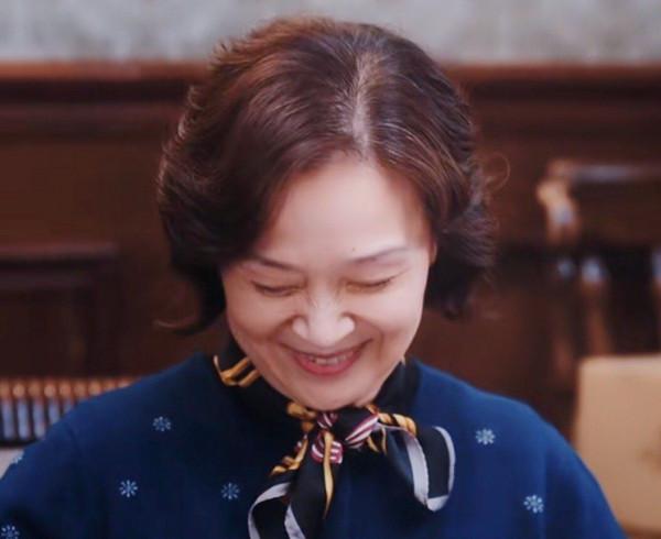 當不愛扮俏的劉莉莉換髮型,終於明白微胖的女人,為何愛燙捲髮 當不愛扮俏的劉莉莉換髮型,終於明白微胖的女人,為何愛燙捲髮