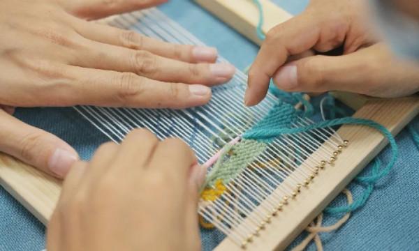 在這場展覽中聆聽明清緙繡書畫和黃道婆的繡織對話 在這場展覽中聆聽明清緙繡書畫和黃道婆的繡織對話