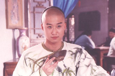 硬漢吳京的蜜糖婚姻：20億身價背後，是妻子謝楠的一句“我養你”