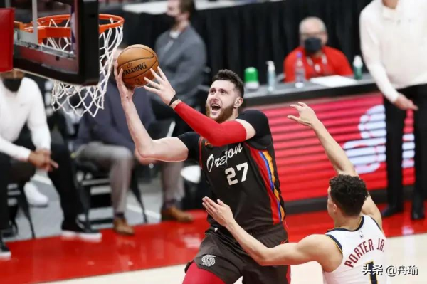 NBA晨報：濃眉婚禮為妻唱歌，科裡森關注湖人，米爾薩普31號球衣