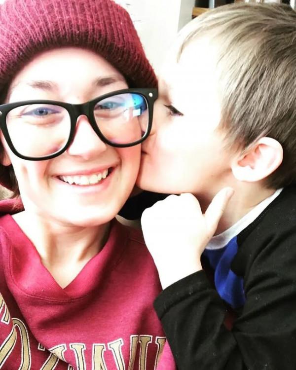 美國27歲網紅去世:18歲腿上長出黑痣沒在意,三年後癌症晚期 美國27歲網紅去世:18歲腿上長出黑痣沒在意,三年後癌症晚期