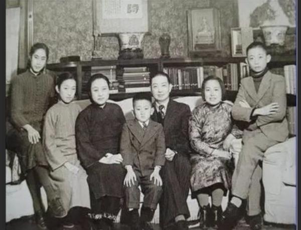 範梅強:梅蘭芳孫輩唯一從事戲曲者,難忘祖訓,遺憾家族已無男旦 範梅強:梅蘭芳孫輩唯一從事戲曲者,難忘祖訓,遺憾家族已無男旦