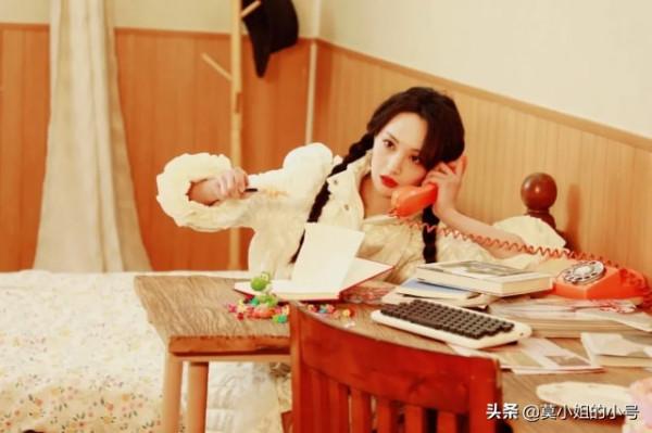 娛樂圈公認的7位富二代女星：最大的42歲，姚安娜想靠演技出圈