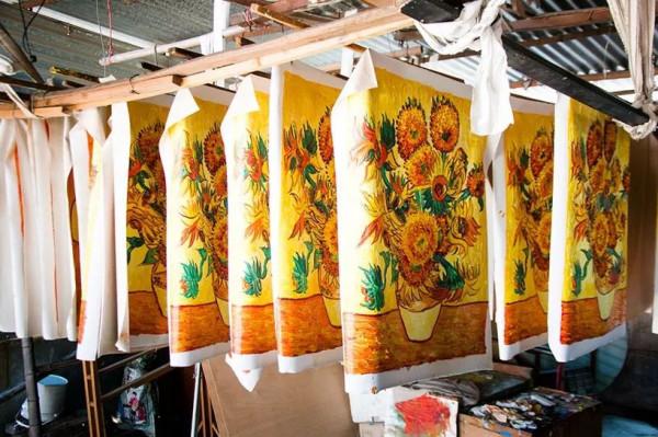 中國油畫第一村，臨摹超過10萬張梵高作品，畫了近30年