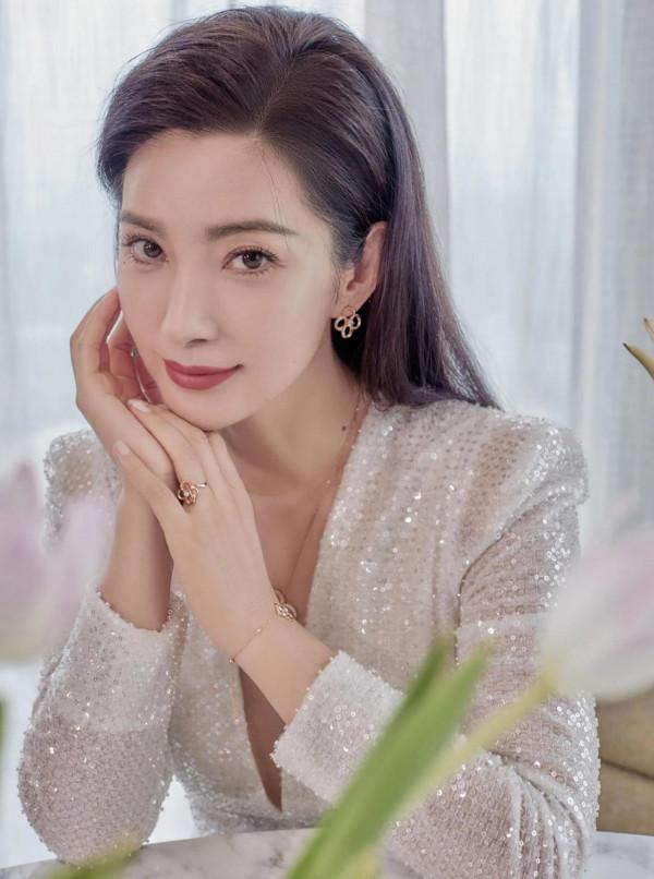 李冰冰 受邀出席周大福青春88系列新品釋出會#活動