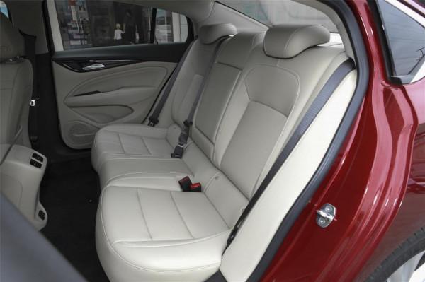 別克君威：中型車，NEDC綜合油耗6.3L/100km，用車成本經濟