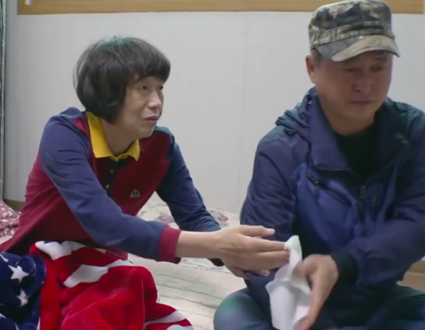 年近半百的老人，腦袋裡住有活蜘蛛並打嗝，醫院得知真相無從下手