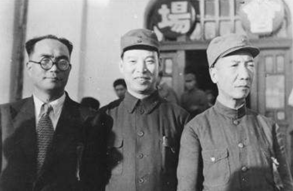 他受主席兩次重託，81歲成正國級，晚年評價毛主席：永遠的領袖