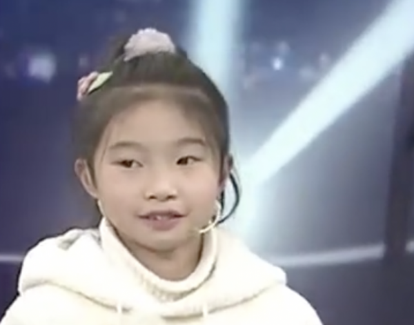 四川千萬富豪,老婆捲款70萬跑了,他破產後,帶女兒擺攤賣冰粉 四川千萬富豪,老婆捲款70萬跑了,他破產後,帶女兒擺攤賣冰粉