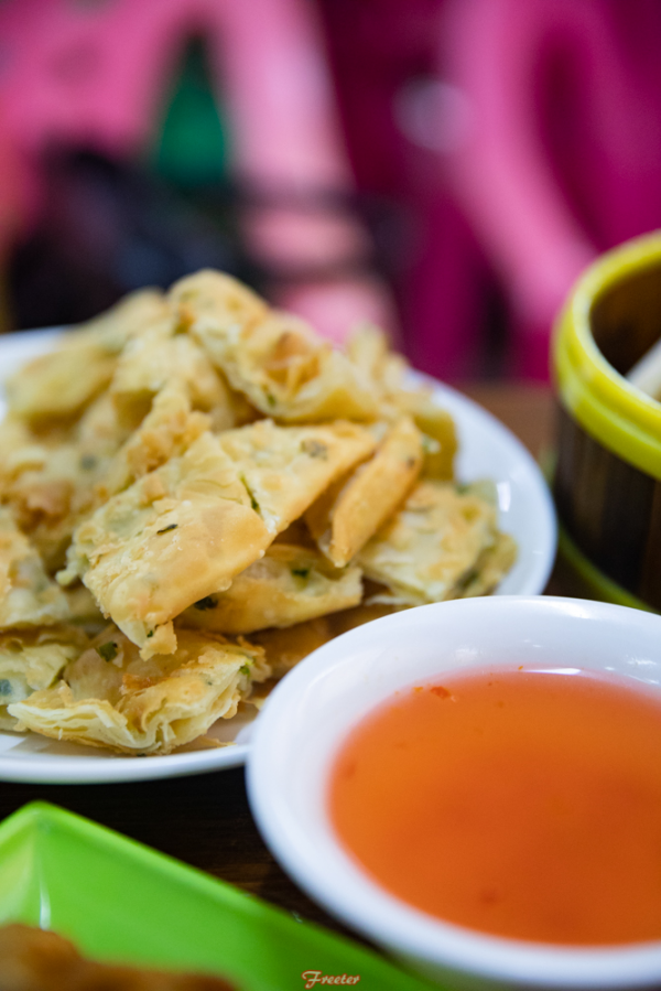 阿Vo阿Die的秘密基地-“地下室老爸茶”，隨便點，都便宜