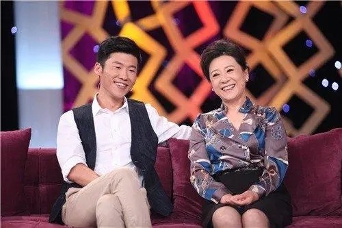 72歲老戲骨王馥荔：巔峰時選擇結婚做顧家媽媽，今兒子是她的驕傲