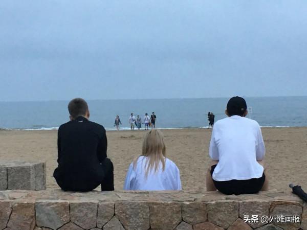 我在阿那亞，瘋到凌晨三點