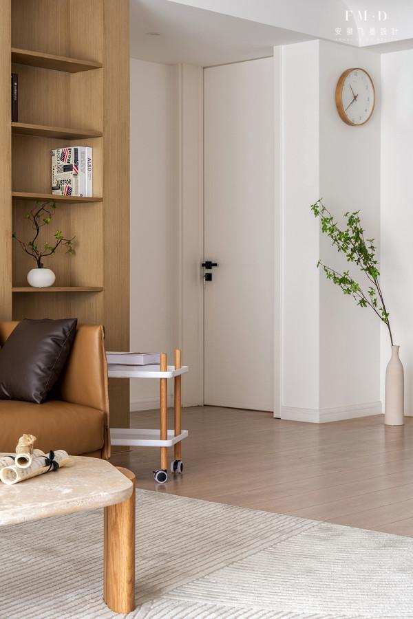 兩梯四戶，170㎡二手房土裡土氣，用時9個月改造，高階感都藏不住