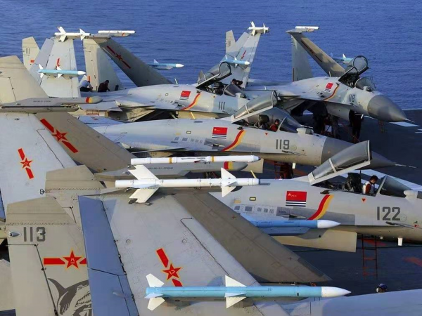 改進型殲-15亮相,機翼也裝有雷達,一躍成為最強非隱身艦載機 改進型殲-15亮相,機翼也裝有雷達,一躍成為最強非隱身艦載機