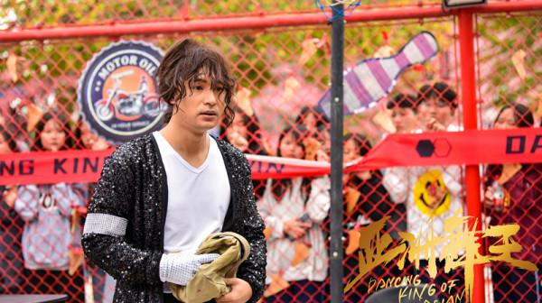 《亞洲舞王》果然拍成電影，尼古拉斯·趙四成主角，劉小光這次行