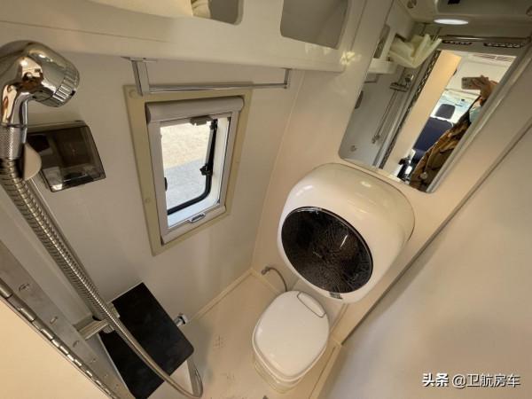 全新超酷亮黑武士帶獨立航空座椅