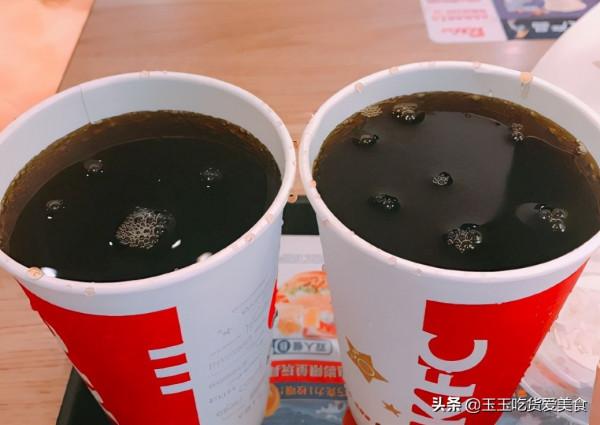 吃肯德基，別把番茄醬擠在餐盤紙上，薯條盒上的小機關，你發現沒